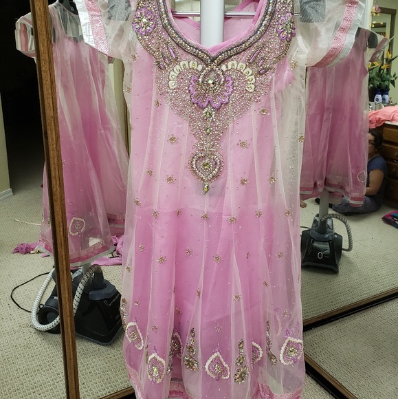 Pink suit with slip- churidaar style - Picture 3 of 5